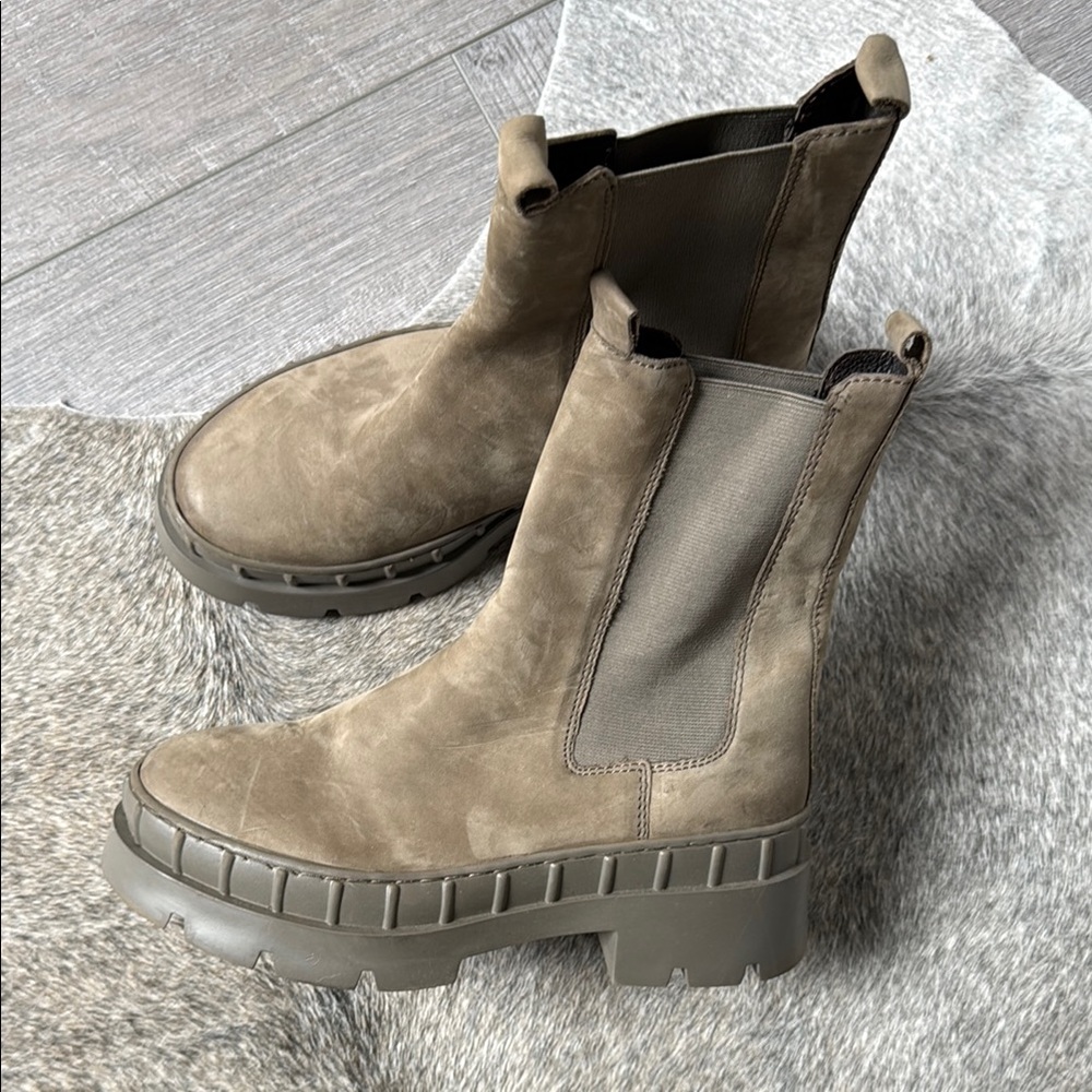 Steve Madden Barclay Olive Green Women's Boots Size 8